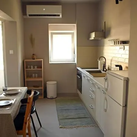 Apartment Mojmir Brodarica (Zadar)